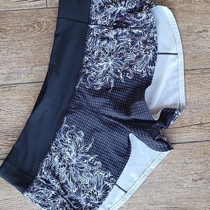 Lululemon Speed Up Short Infinity Speed Up Short Alpine White LW7ALU  Size 8